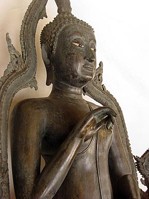 Buddha Statues Across Cultures, Continents, and Styles at Akiba Antiques -  Auction Daily