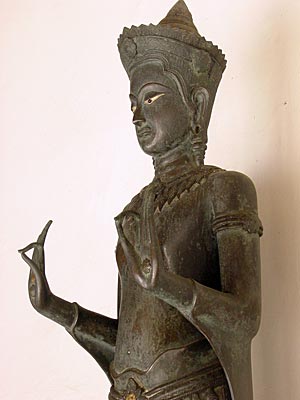 BUDDHA STATUES AND MEANINGS